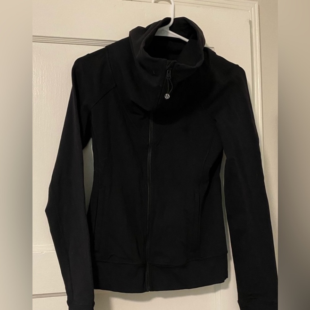 Lululemon Zip up Jacket - Size 6